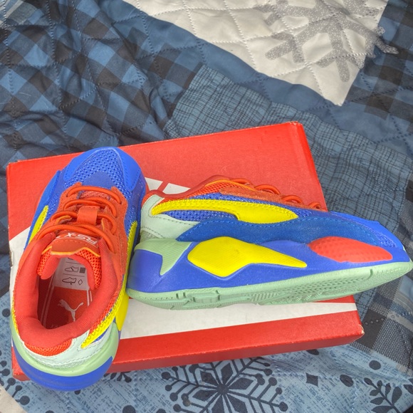 Baby puma sneaker size 4 - Picture 2 of 2